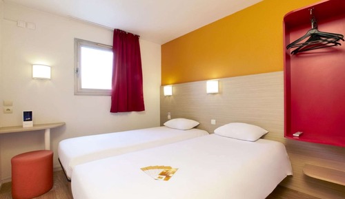 Standard Room, 2 Twin Beds