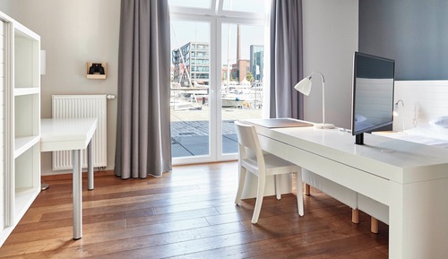 City Apartment, Mobility Accessible