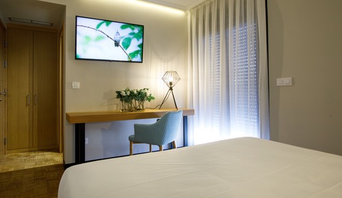 Room (Matrimonial)
