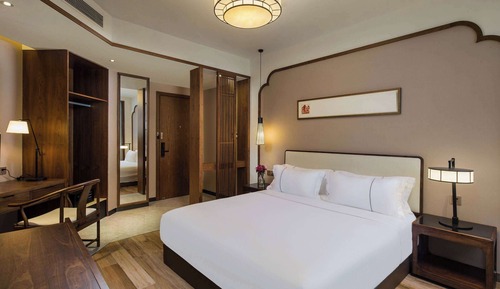Room, 1 King Bed, Non Smoking