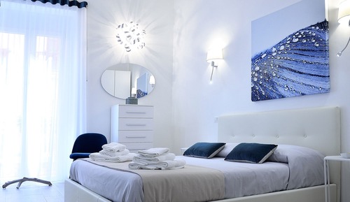 Suite, Balcony
