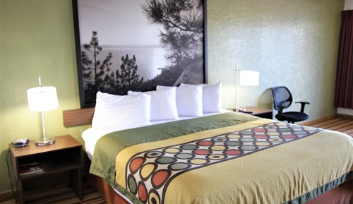 Standard Room, 1 Queen Bed