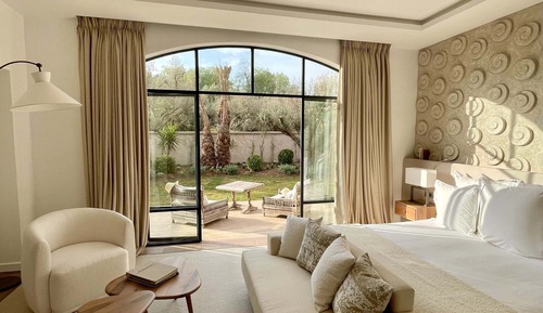 Traditional Suite