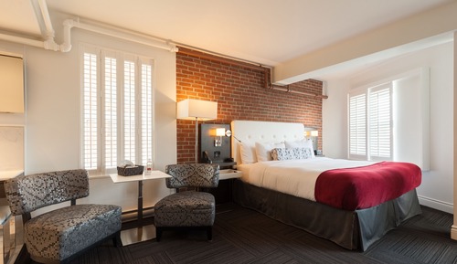 King Suite with open bathroom