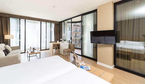 Suite (2+2)