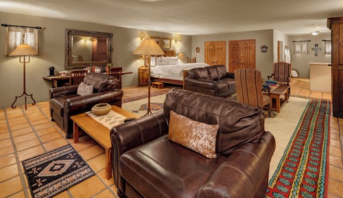 Deluxe Room, 1 King Bed, Lake View, Lakeside