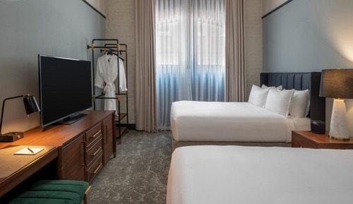 Room, 2 Queen Beds, Accessible, Bathtub