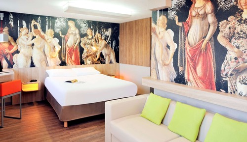 Suite, 1 Double Bed with Sofa bed (Family. 2 People)