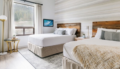 Superior Double Room, 2 Queen Beds, Mountain View