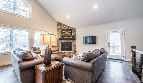 329 - 4 Bdrm Garden Cottage