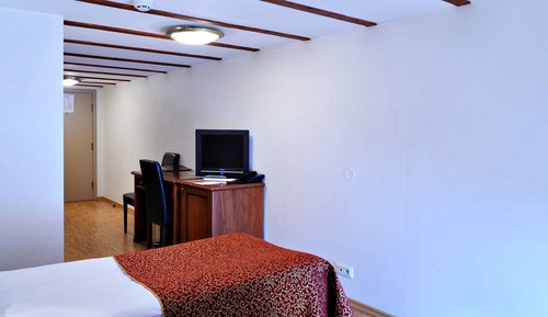 Economy Room