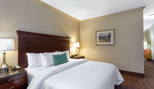 Suite, 2 Bedrooms, Accessible, Non Smoking (Mobility)