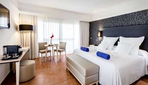 Suite, Jetted Tub