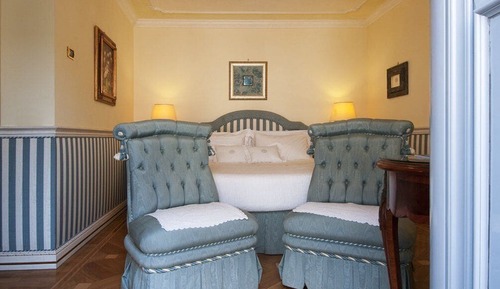 Romantic Studio Suite