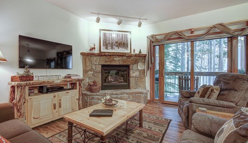 Premier Condo, 2 Bedrooms, Pool Access