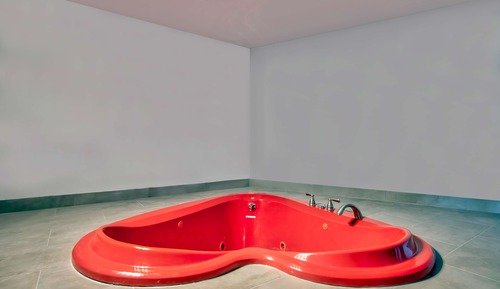 Deluxe Room, 1 King Bed, Non Smoking, Hot Tub