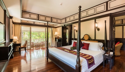 Honeymoon Suite
