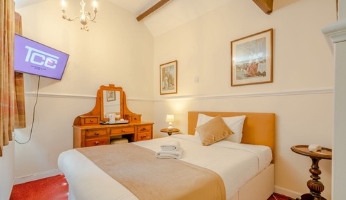 Deluxe Single Room (Small)
