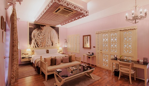 Ajit Suite Pool View