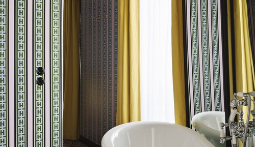 Deluxe Suite, 1 King Bed with Sofa bed, Bathtub