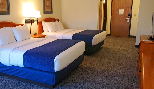 2 Queen Bed Nonsmoking