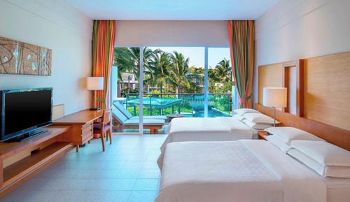 Room, 2 Double Beds, Non Smoking, Lagoon View (Balcony)