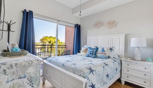 Condo, 2 Bedrooms