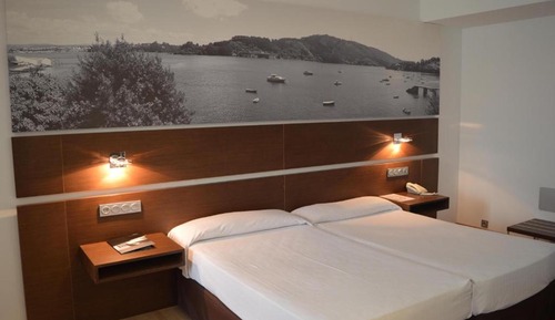 Triple Room (extra bed for children)