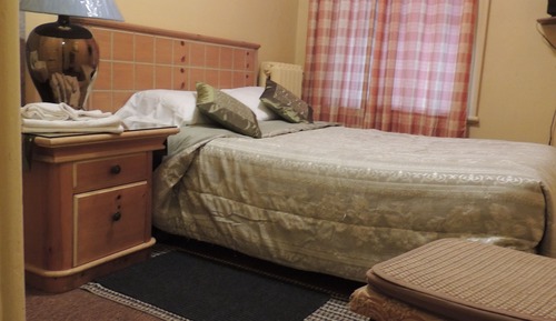 Room, 1 Double Bed, Shared Bathroom