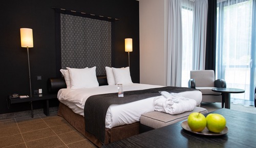 Grand Double Room, 1 King Bed, Garden View