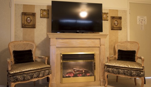 Luxury Suite, 1 Queen Bed, City Skyline & Ocean View Double Jacuzzi Tub, Fireplace