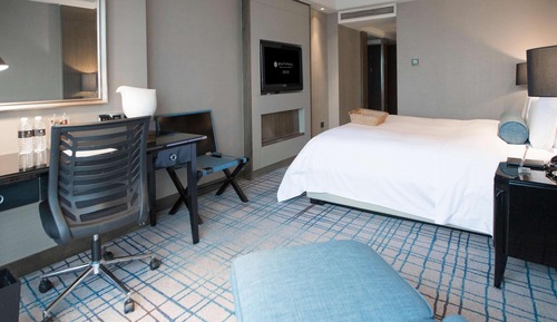 Deluxe Room, 1 King Bed, Executive Level