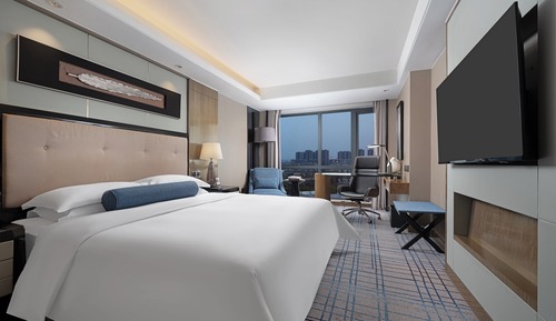 Superior Room, 1 King Bed