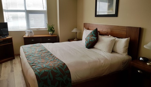 Luxury Condo, 3 Bedrooms, Jetted Tub, Mountain View