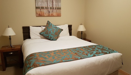 Luxury Condo, 2 Bedrooms, Accessible, Jetted Tub