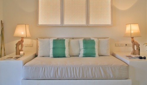 Ocean & Mountain View Suite
