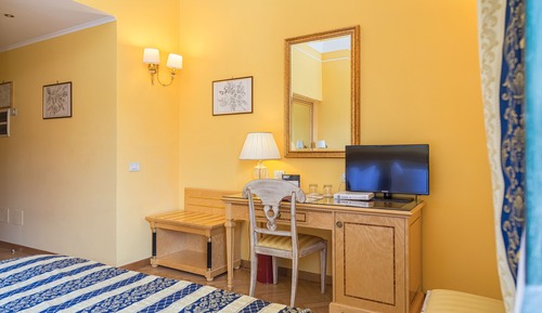Classic Single Room