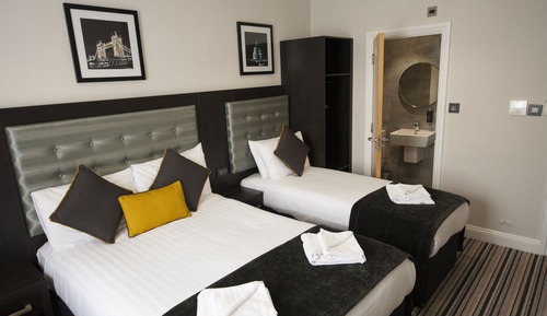 Triple Room