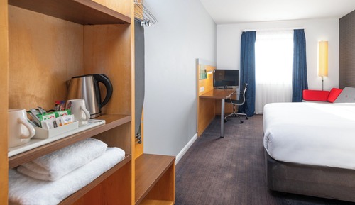Standard Room, 1 Double Bed with Sofa bed (with Free Hot Breakfast)