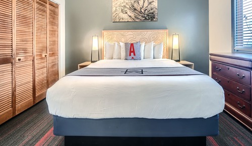 Adventure King Suite