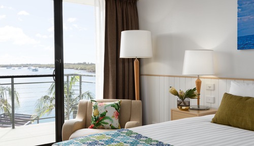 Water View King Room	