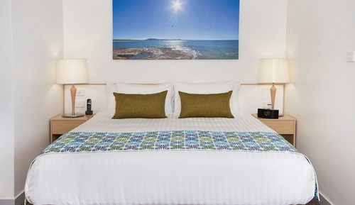 Garden View King Room