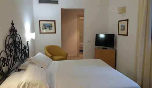 Basic Double or Twin Room