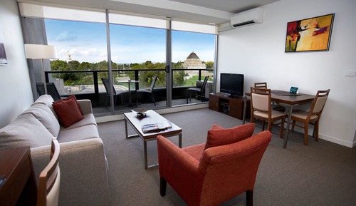 Superior One Bedroom Apartment