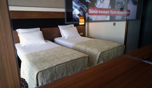 Twin Room, Balcony, City View
