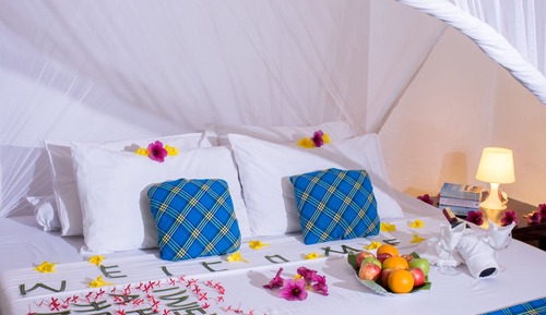 Honeymoon Suite