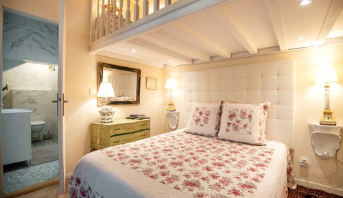 Cottage, Ground Floor (Angela)