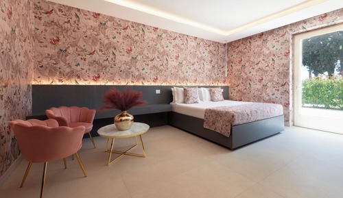 Luxury Room