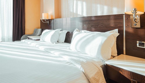 Business Room, 1 King Bed, Non Smoking, City View