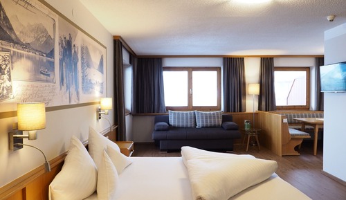 Apartment, Lake View (Medium)